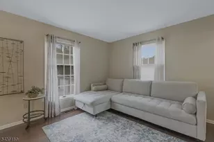 11 Hampton Ct, Bernards Township, NJ 07920 - Photo 11