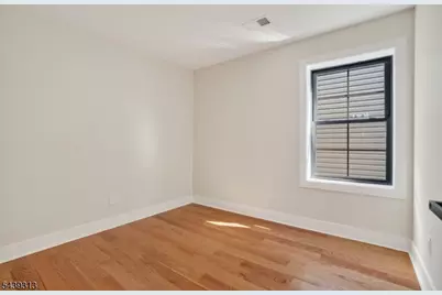 747 S 11th St, Newark, NJ 07103 - Photo 13