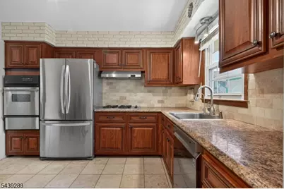 348 W Emerson Ave, Rahway, NJ 07065 - Photo 5