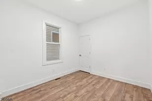 855 S 14th St, Newark, NJ 07108 - Photo 13