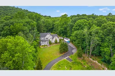 1 Wood Hollow Trl, Jefferson Township, NJ 07438 - Photo 3