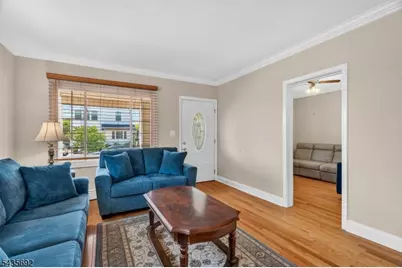 119 Kingston Ave, Hawthorne, NJ 07506 - Photo 9