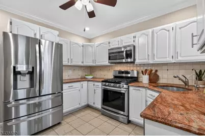 119 Kingston Ave, Hawthorne, NJ 07506 - Photo 17
