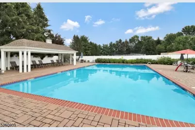 68 Kent Dr, Roseland, NJ 07068 - Photo 31