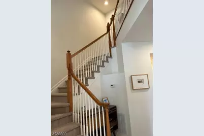 68 Kent Dr, Roseland, NJ 07068 - Photo 15