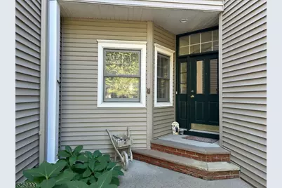 68 Kent Dr, Roseland, NJ 07068 - Photo 3