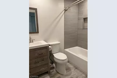 68 Kent Dr, Roseland, NJ 07068 - Photo 21