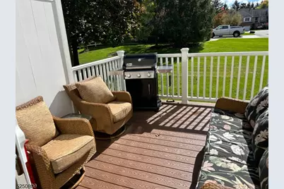 68 Kent Dr, Roseland, NJ 07068 - Photo 29