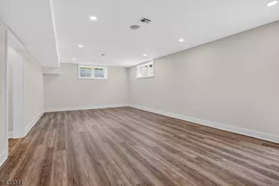81 Ridge Dr, Livingston, NJ 07039 - Photo 45