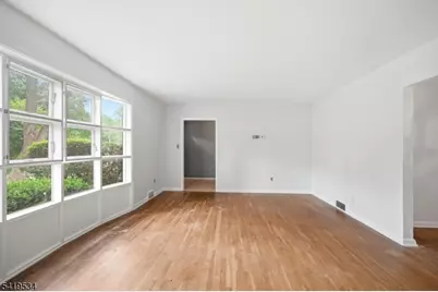 27 Knollwood Rd, Morristown, NJ 07960 - Photo 3