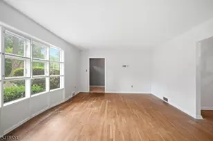 27 Knollwood Rd, Morristown, NJ 07960 - Photo 3