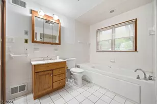 27 Knollwood Rd, Morristown, NJ 07960 - Photo 17