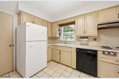 27 Knollwood Rd, Morristown, NJ 07960 - Photo 9