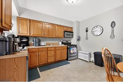 87 W Hanover Ave #2, Morris Plains, NJ 07950 - Photo 3