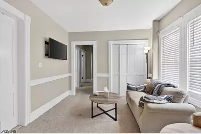 87 W Hanover Ave #2, Morris Plains, NJ 07950 - Photo 5