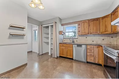 1901 Wilshire Ct, Hillsborough Township, NJ 08844 - Photo 3