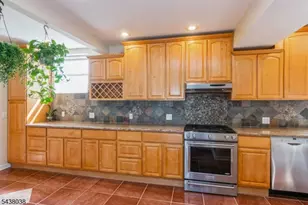 221 Madison St, Linden, NJ 07036 - Photo 7