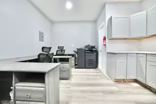 351 Mulberry St, Newark, NJ 07102 - Photo 17