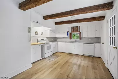 111 Village Rd, Harding Township, NJ 07976 - Photo 5