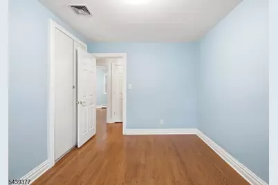 47 Crossbrook Rd, Livingston, NJ 07039 - Photo 15