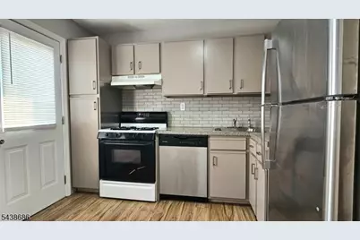6 Dartmouth Ave U #4B, Bridgewater, NJ 08807 - Photo 3
