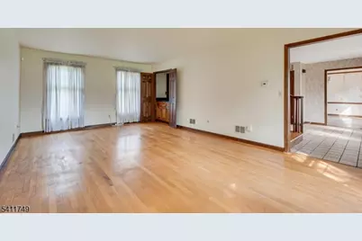 19 Arrowhead Dr, Branchburg Township, NJ 08853 - Photo 5
