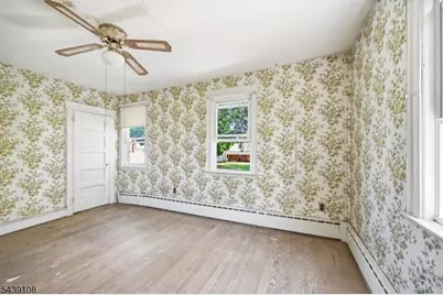 114 Franklin Pl, Roselle Park, NJ 07204 - Photo 21