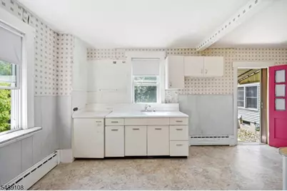 114 Franklin Pl, Roselle Park, NJ 07204 - Photo 15