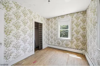 114 Franklin Pl, Roselle Park, NJ 07204 - Photo 17