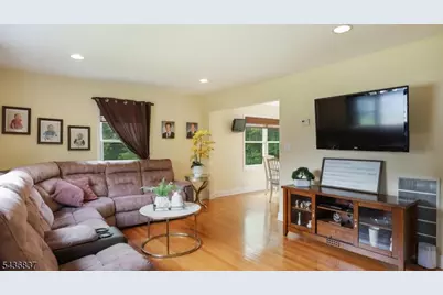5 Maple Dr, Warren Township, NJ 07059 - Photo 5
