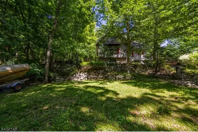 1150 Lakeside Dr E, Vernon, NJ 07422 - Photo 33