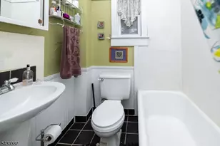 21 N 2nd St, Pennsylvania, NJ 18042 - Photo 11