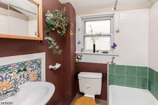 21 N 2nd St, Pennsylvania, NJ 18042 - Photo 13