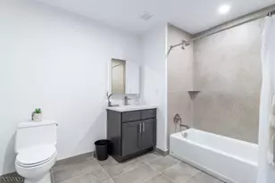 10 Commerce Ct, Newark, NJ 07102 - Photo 13