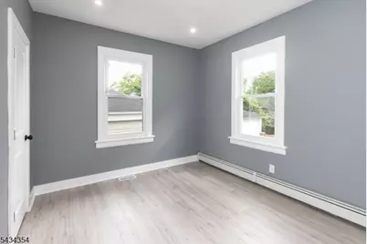 324 Harper Pl, Highland Park, NJ 08904 - Photo 9