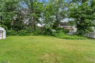 44 Bergen Dr, Little Falls Township, NJ 07424 - Photo 19