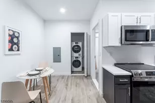 10 Commerce Ct, Newark, NJ 07102 - Photo 5