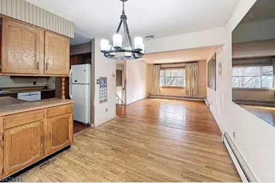 142 Valley View Dr, Rockaway Township, NJ 07866 - Photo 7