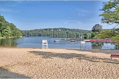 142 Valley View Dr, Rockaway Township, NJ 07866 - Photo 27