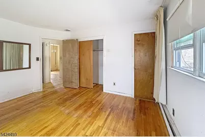 142 Valley View Dr, Rockaway Township, NJ 07866 - Photo 15