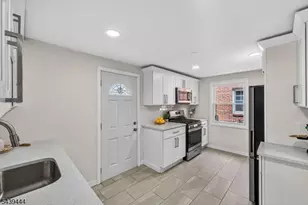 1380 Hamilton St, Elizabeth, NJ 07208 - Photo 9