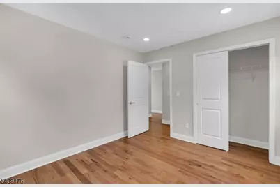 951 Grandview Ave, Union Township, NJ 07083 - Photo 37
