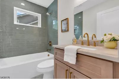 951 Grandview Ave, Union Township, NJ 07083 - Photo 27
