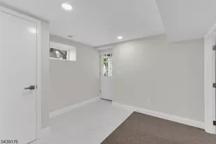 951 Grandview Ave, Union Township, NJ 07083 - Photo 43