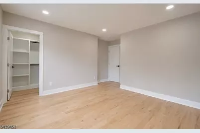 55 Long Hill Dr, Clifton, NJ 07013 - Photo 19