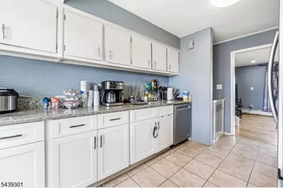 2530 Stillwell Rd, Union Township, NJ 07083 - Photo 7