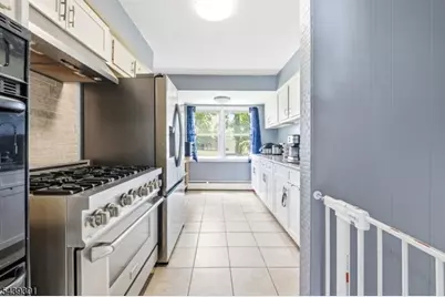 2530 Stillwell Rd, Union Township, NJ 07083 - Photo 3