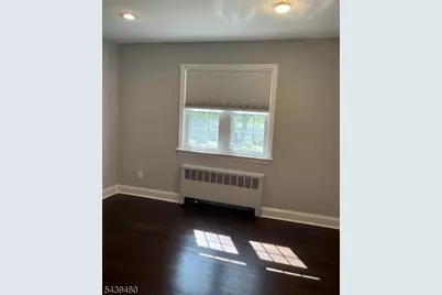 21 Wedgewood Dr, Verona, NJ 07044 - Photo 3