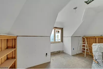 541 Page Ave, Lyndhurst Township, NJ 07071 - Photo 33