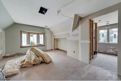 541 Page Ave, Lyndhurst Township, NJ 07071 - Photo 29